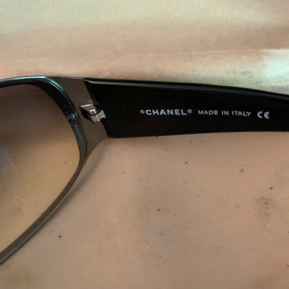 Chanel Glasses - Picture 4 of 5